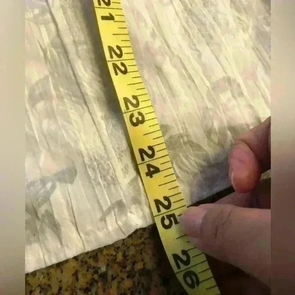 St John's Bay Thin White Short Sleeve Button Down Shirt Blouse Flower Women Smal - Picture 6 of 8